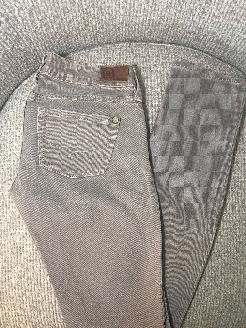 Bullhead Women's Light Gray Skinny Jeans